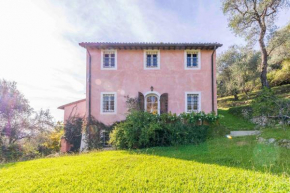 La Casa Dei Limoni, Camaiore, Toscana, Indipendent House With Private Outdoor Garden
